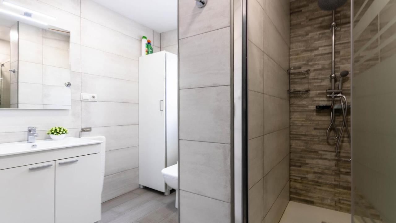 Apartamento Santa Justa Siviglia Esterno foto